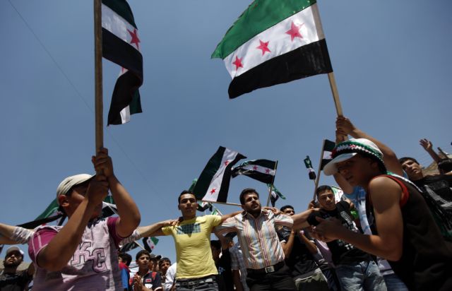 Δεν εξετάζεται καμία στρατιωτική επέμβαση στη Συρία, λέει η Βρετανία